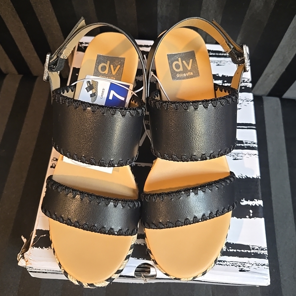 Damaged Box New Women's US 7 Dolce Vita Esmaya Wedge Strap Sandals - Picture 3 of 11